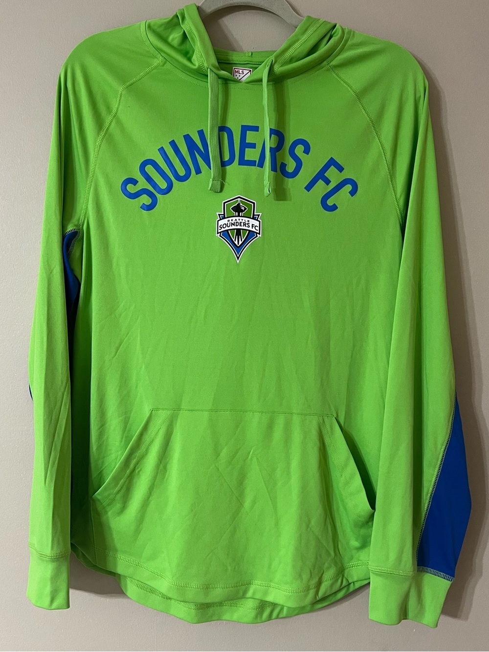 Seattle Sounders FC lightweight performance pullover hoodie
